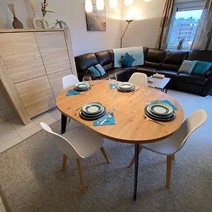 Appartement Met Priveparking, Ostende